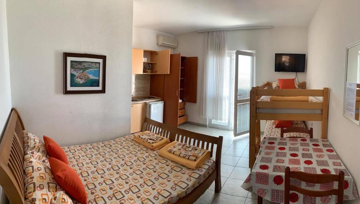 Jelic Apartmani Сутоморе Екстер'єр фото