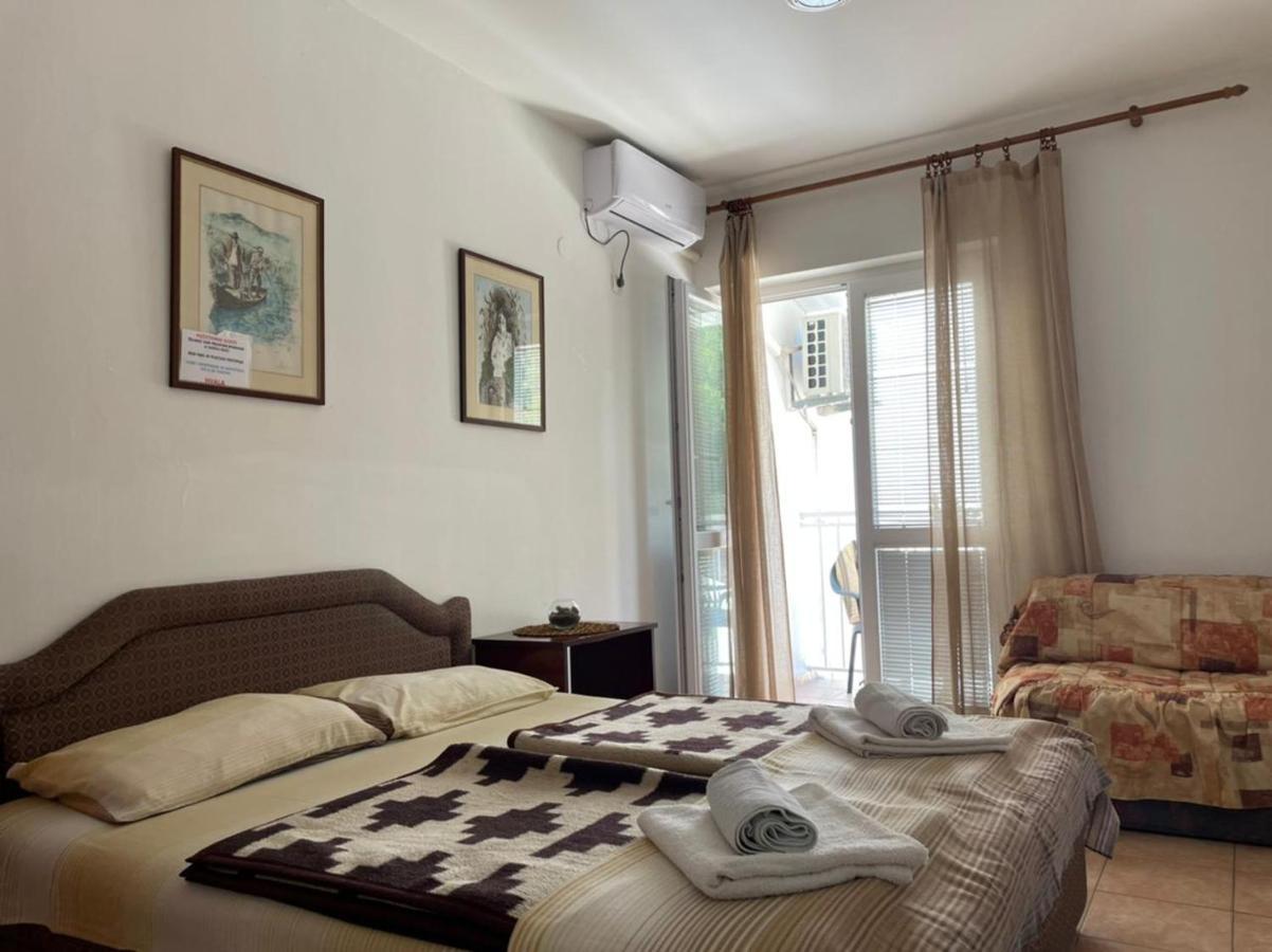 Jelic Apartmani Сутоморе Екстер'єр фото