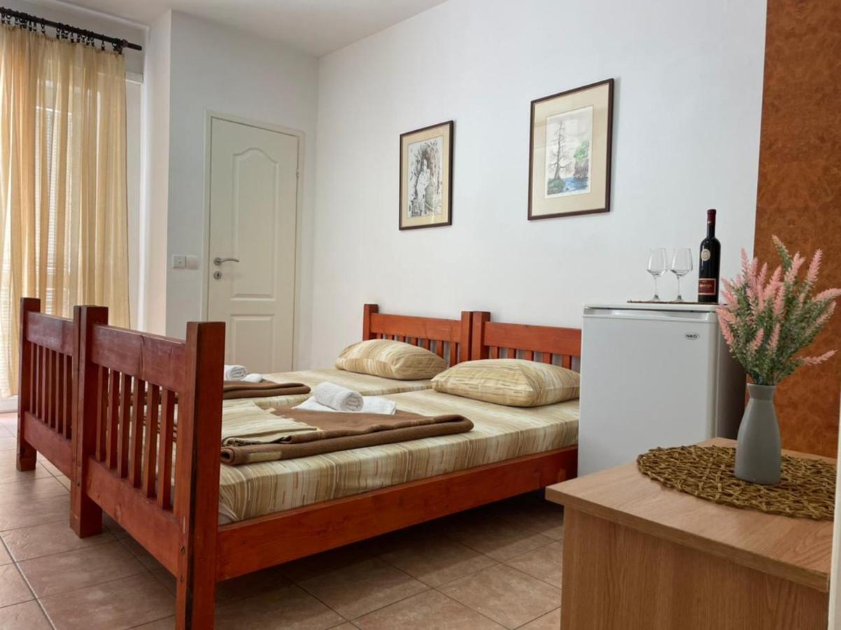 Jelic Apartmani Сутоморе Екстер'єр фото
