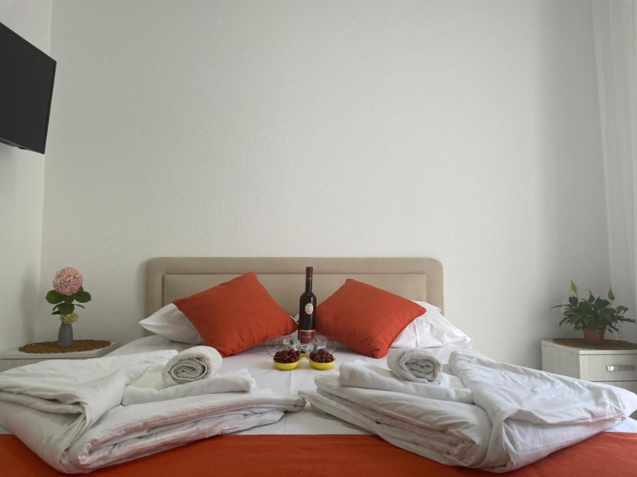 Jelic Apartmani Сутоморе Екстер'єр фото
